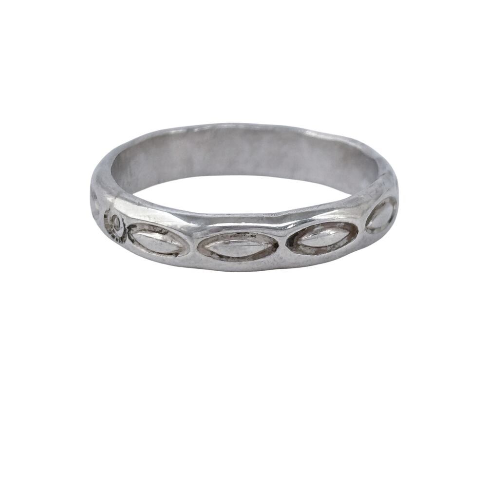 Vintage Sterling Silver 925 Hammered Band Ring Size 5